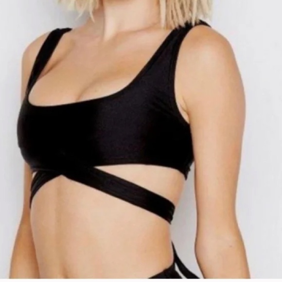 Ris-K Frolic Wrap Around Bikini Top in Shine Red Size Medium NEW With Tags - Picture 7 of 11